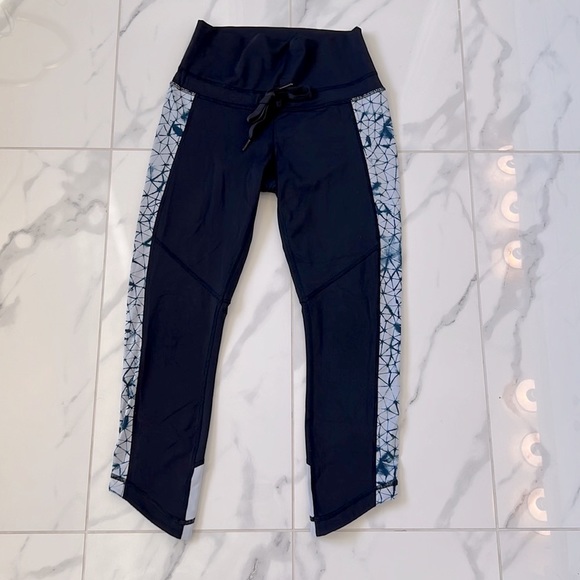 lululemon athletica Pants - Lululemon Retreat 7/8 High Waist Dark Navy Blue Drawstring Leggings Women’s 6